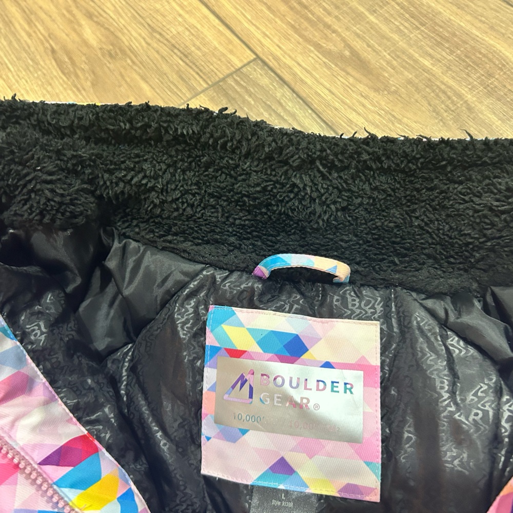 Boulder Gear Large Kid’s Jacket - Picture 3 of 6
